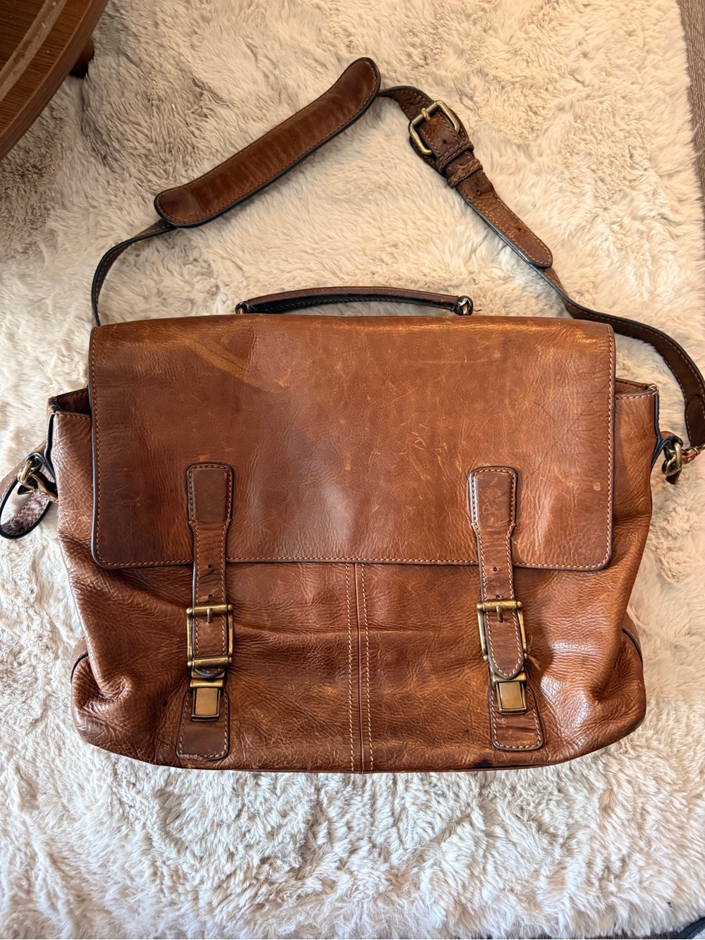 Frye Logan Leather Messenger Bag in Cognac